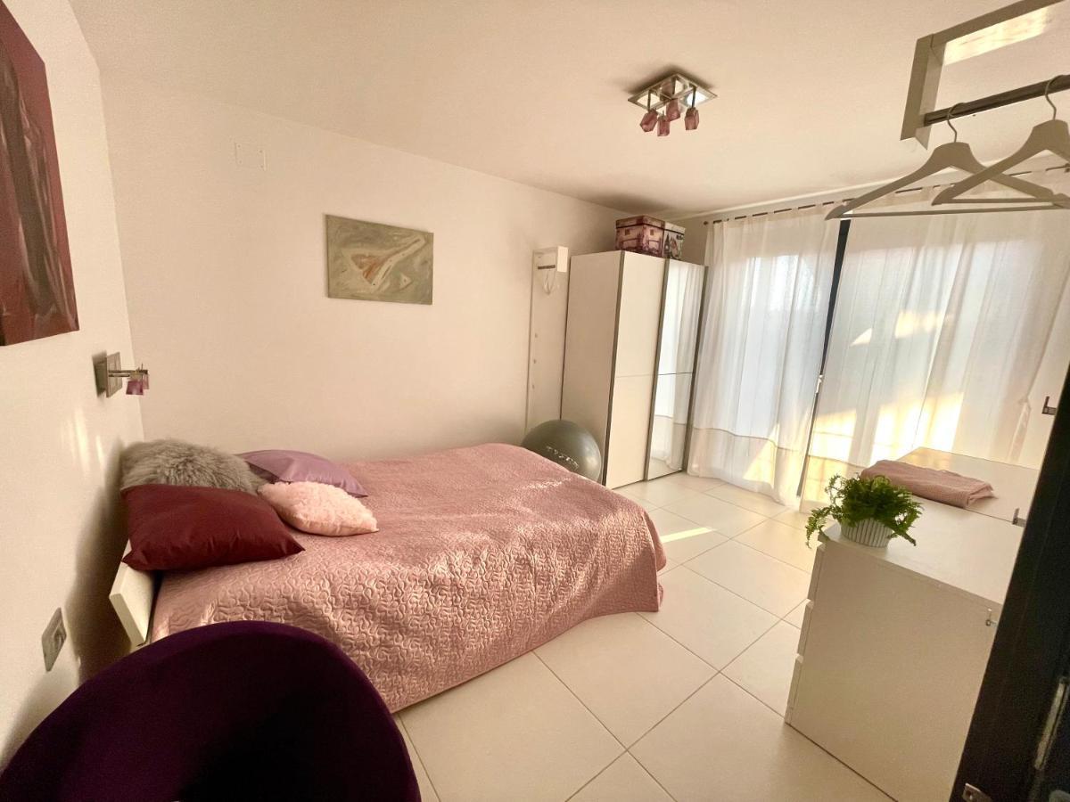 Apartmán Mega Prvacina Exteriér fotografie
